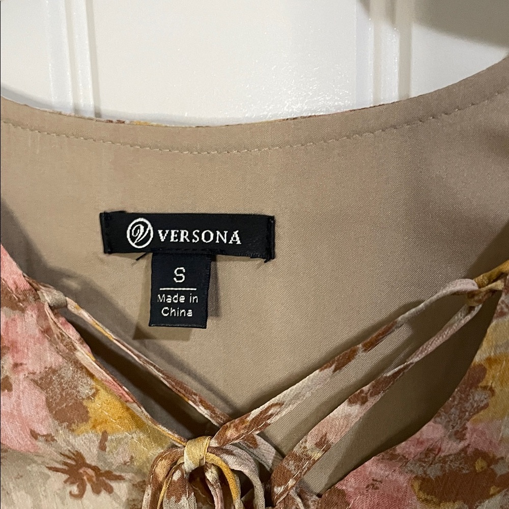 Versona Dusty Rose Floral Lace-Up V-Neck Blouse - Picture 2 of 5